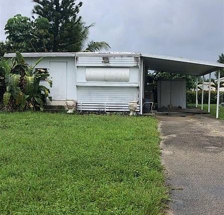 2nd image of 5530 Lagoon Dr