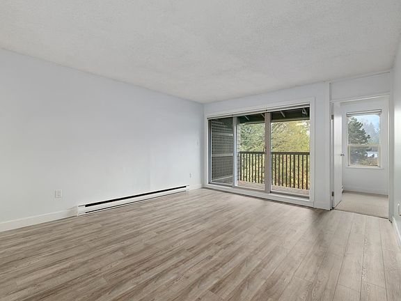 5th image of 9857 Manchester Dr #407