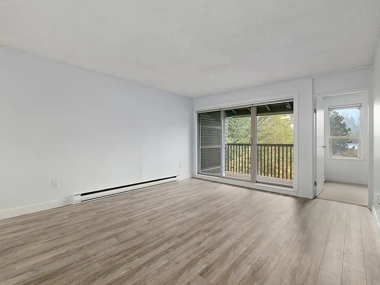 9857 Manchester Dr #407 — Photo 5