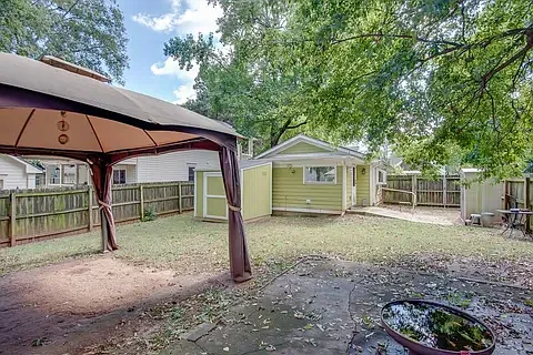 1361 Walker Ave — Photo 8
