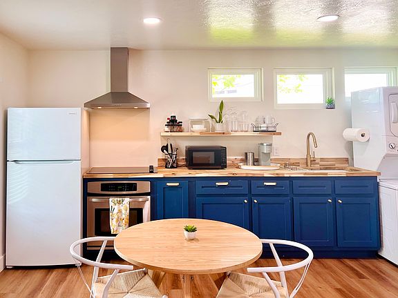 Full kitchen with all appliances included.