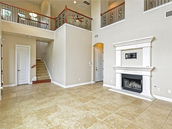 4th image of 406 San Remo Blvd #1C