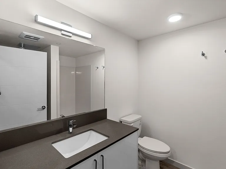 Studio Standard Bathroom Studio Standard Bathroom