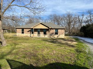 521 S Manson St #6, Wolfe City, TX 75496