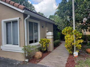 10084 NW 2nd St, Fort Lauderdale, FL 33324
