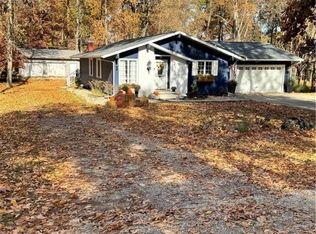 19 Hickory Dr, Paris, IL 61944