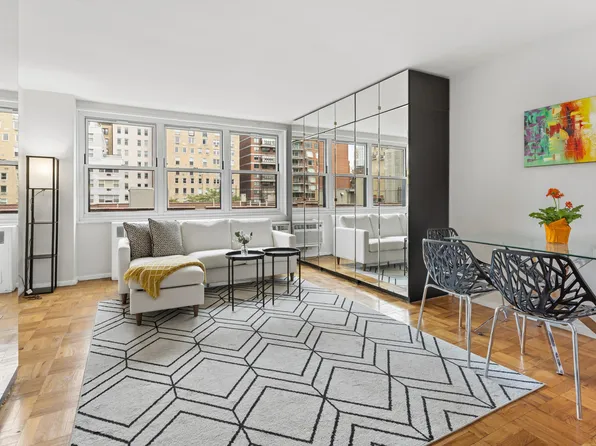 315 East 70th Street image 1 of 5