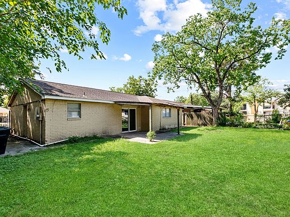 3rd image of 207 Goodson Dr