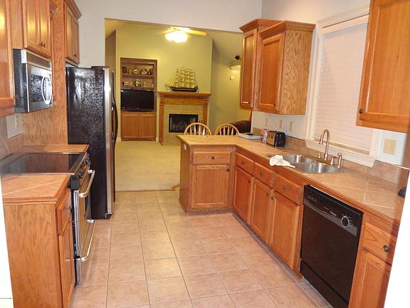 3rd image of 303 Herlil Cir