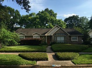 8407 Braesdale Ln, Houston, TX 77071