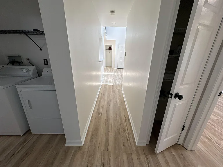 72304 Delaire Landing Rd #304 — Photo 42