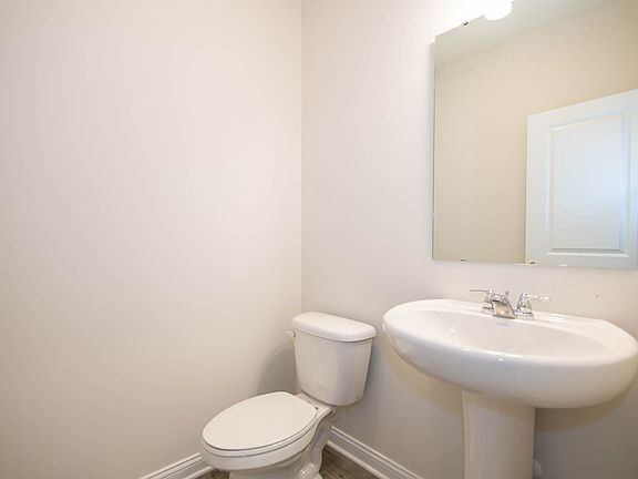 5th image of 882 Booneway Ln