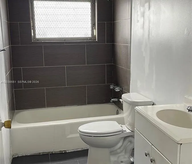 1855 NE 121st St #2 — Photo 8