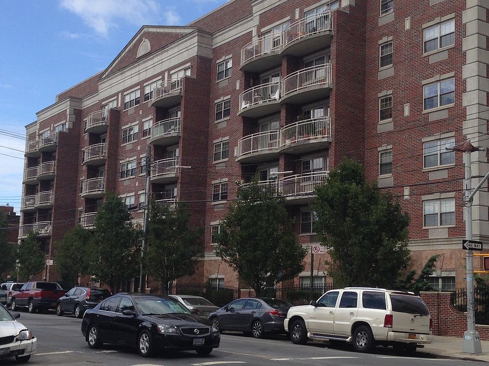 2nd image of 3811 108th St APT 6I