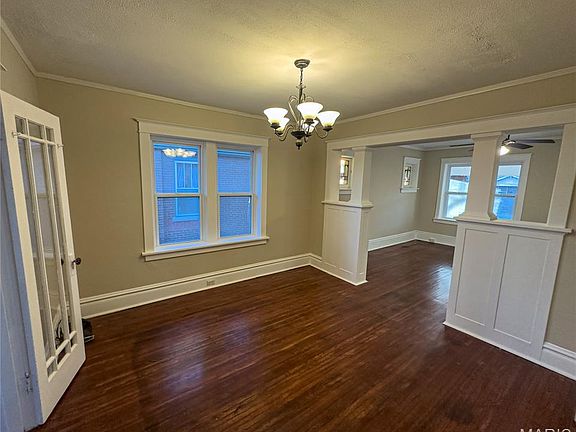 3rd image of 2262 Blendon Pl