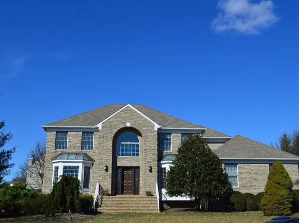 15 Briarwood Dr E, Warren, NJ 07059