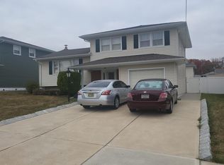 881 Rowson Ave, Perth Amboy, NJ 08861