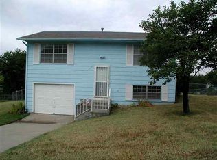 2301 SE Madison St, Topeka, KS 66605