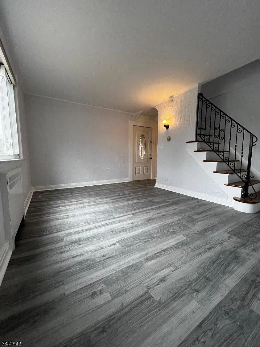 2 bed, 1.0 bath, $2,600 — Photo 3