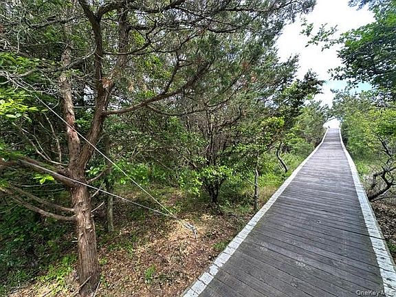 2nd image of 54A Lewis Walk