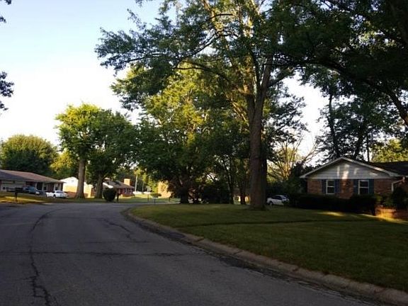 4th image of 400 North Dr