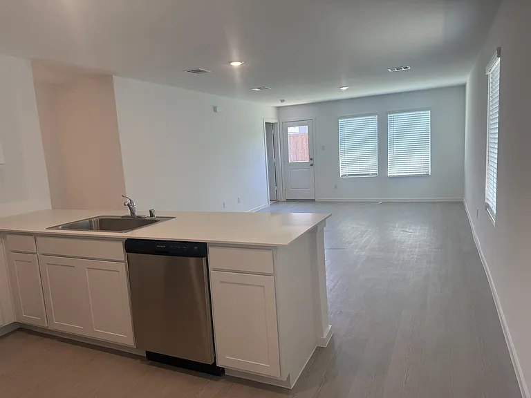 2069 Belgian Dr — Photo 9
