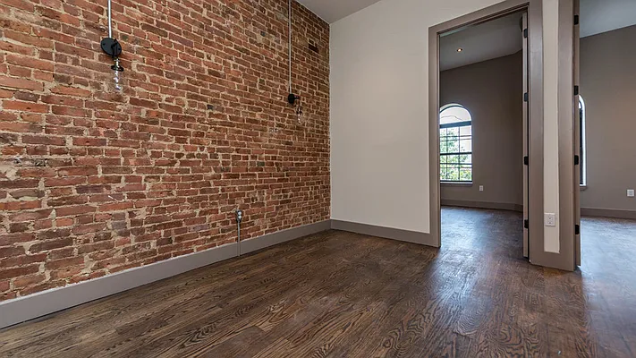 Rented by Nooklyn NYC LLC | media 9