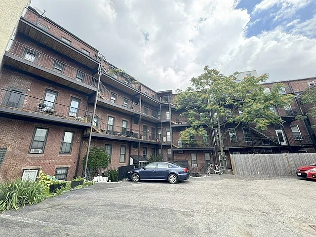 38 Williams St #38D — Photo 17