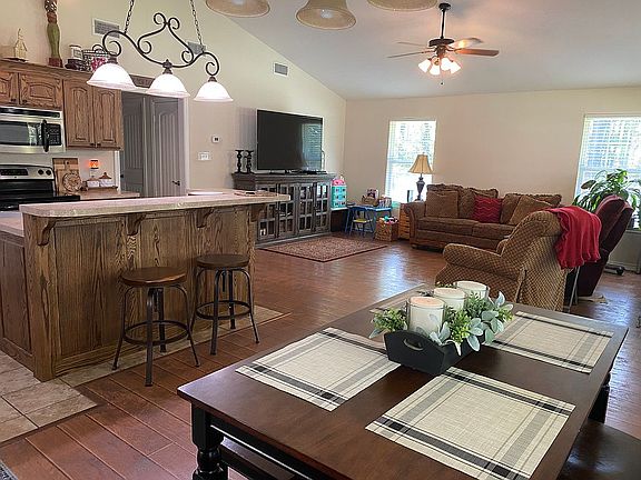 4th image of 14232 County Road 173 N
