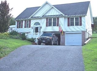 196 Hatchet Cv, Auburn, PA 17922