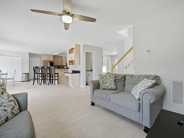 103 Jessica Dr — Photo 12