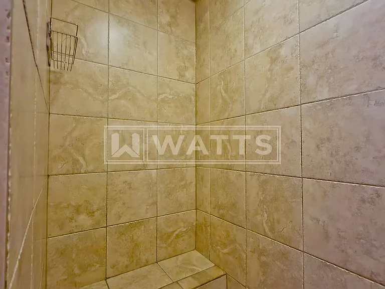 216 Hawthorn St — Photo 20