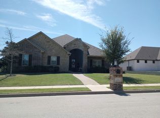 550 Perry Ln, Robinson, TX 76706