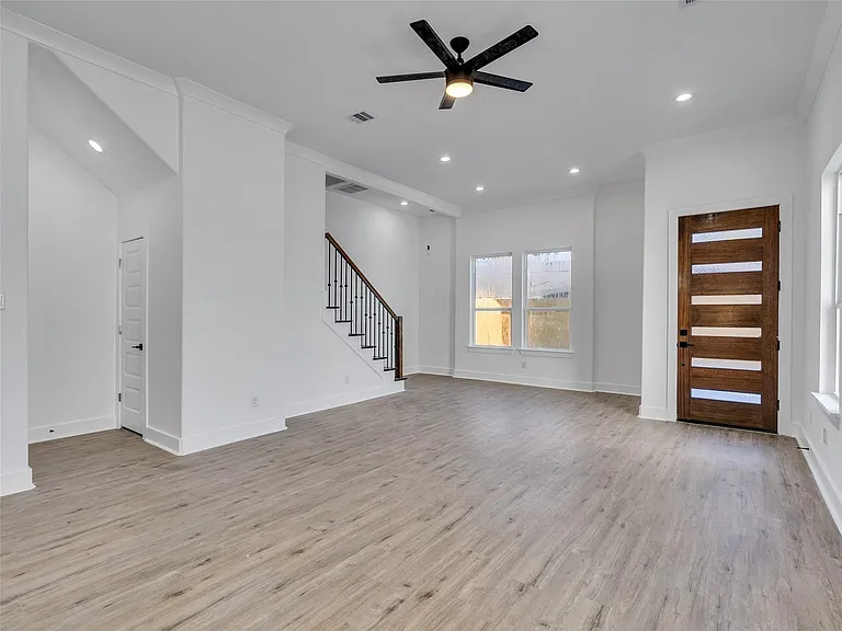 5126 Clover St #A — Photo 8