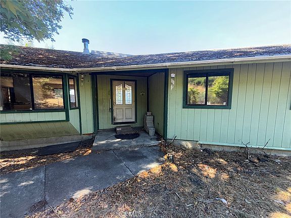 4th image of 1060 Sawmill Rd