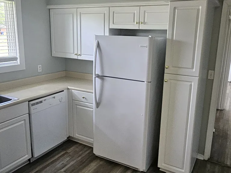 741 Walnut Ave — Photo 10