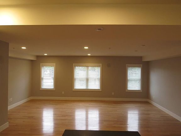 3rd image of 157 Hancock St Unit 7
