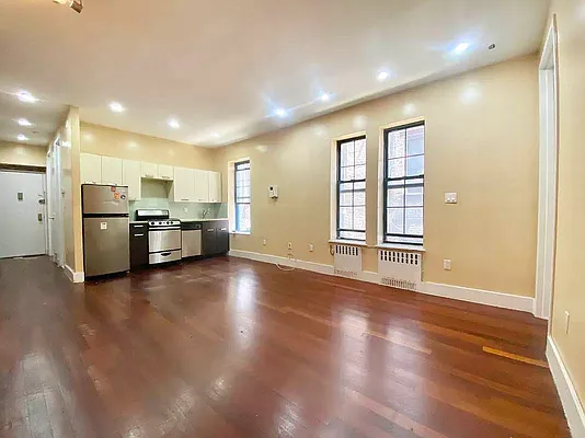 Rented by Brooklyn High Rise LLC | media 5