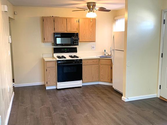 3rd image of 35 Hemlock St #1