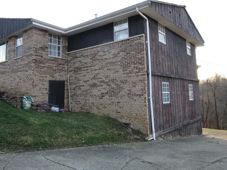13 Circle Dr #B — Photo 9