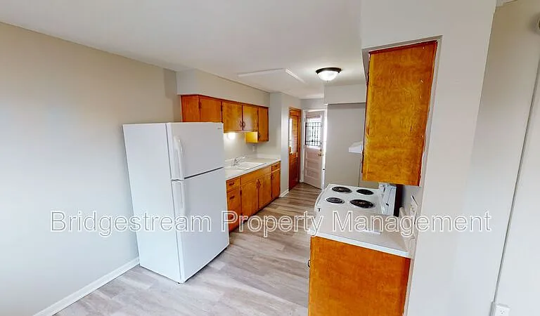 2912 Hazel Ave #B — Photo 3