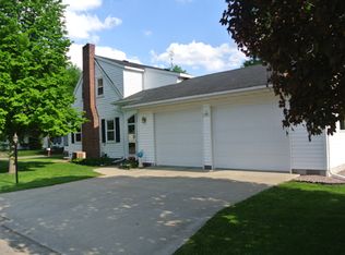 786 Allen Ave, Gibbon, MN 55335