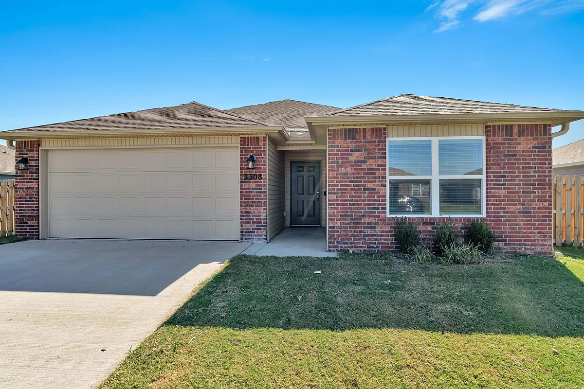 Building Photo - 3308 E Ricky Dr
