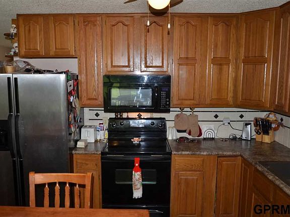 2nd image of 535 Parkview Ave