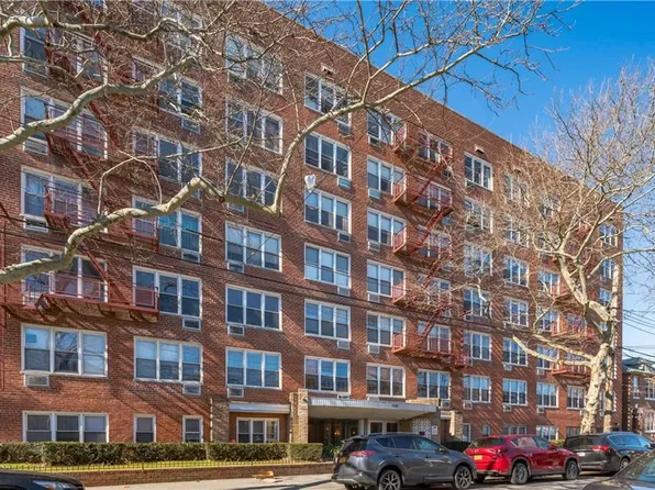 1530 East 8th Street image 1 of 22