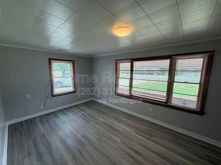 1730 W Wilson St — Photo 10