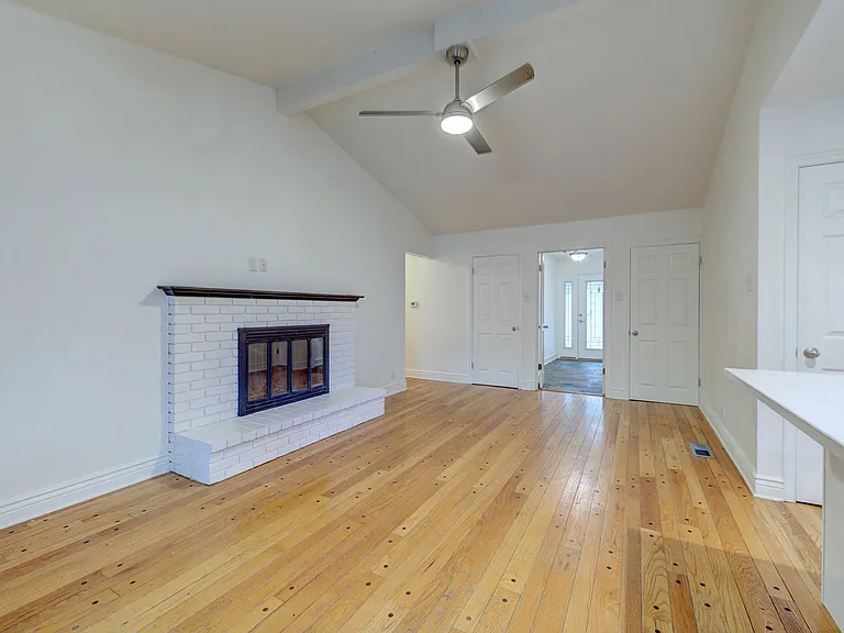 10602 Tioga Ct — Photo 15