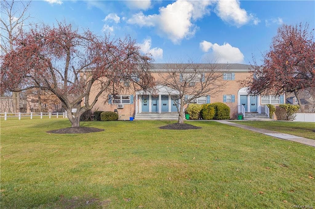 166 Meyer Oval, Pearl River, NY 10965 Zillow