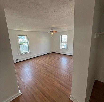 2nd image of 172 Dekalb Ave
