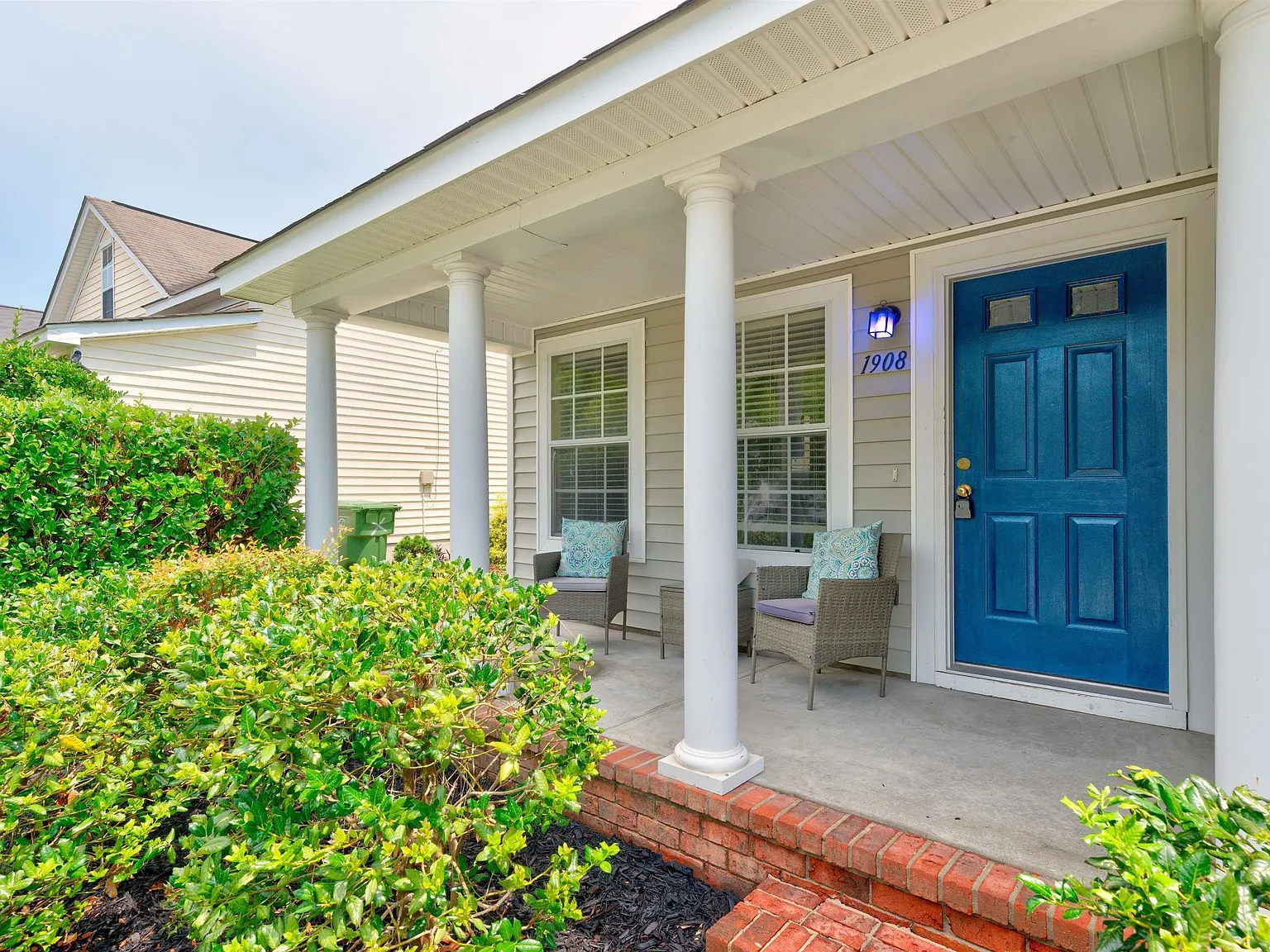 4 bed, 1943 sqft, $2,225 — Photo 3